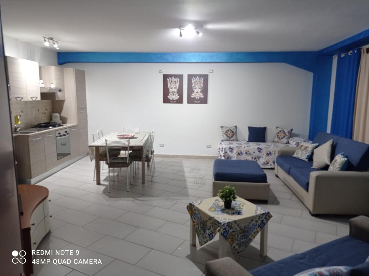 Residence Les Roches Noire Giardini Naxos Esterno foto