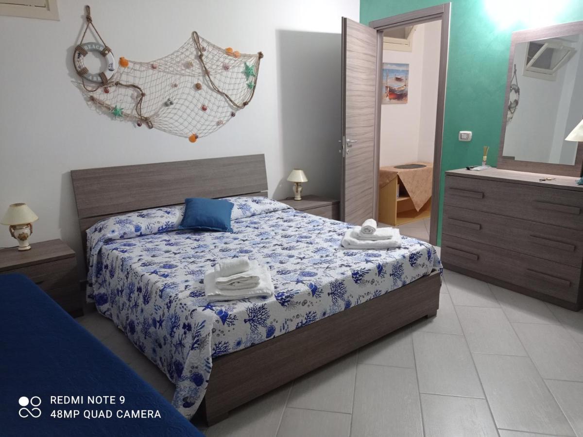Residence Les Roches Noire Giardini Naxos Esterno foto